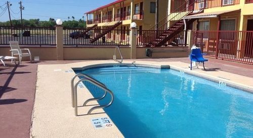 Deluxe Inn Airport McAllen Extérieur photo